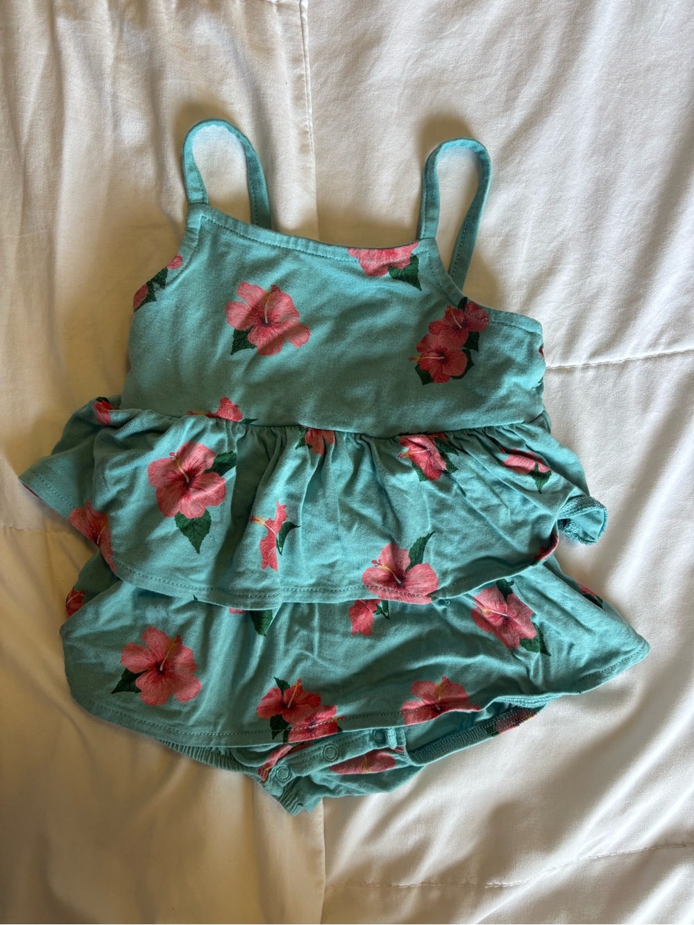 Kyte Baby Ruffle Romper in Hibiscus